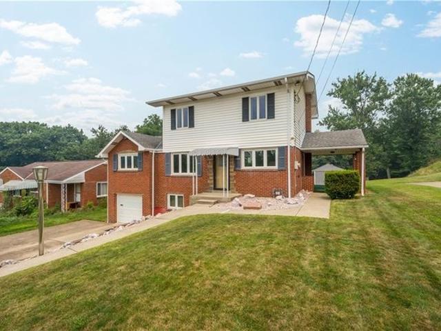 House for sale in Bridgeville, Pennsylvania