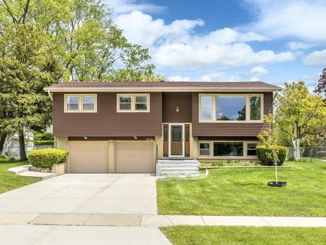 House for sale in Addison, Illinois