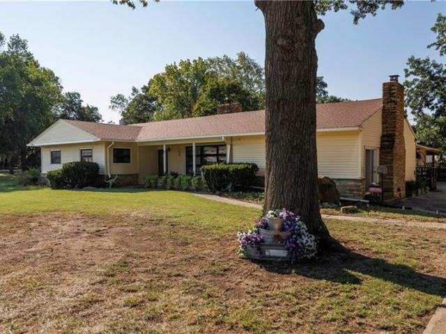 House for sale in Fredonia, Wilson County