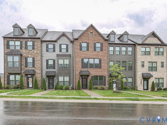 Townhouse for sale in Virginia