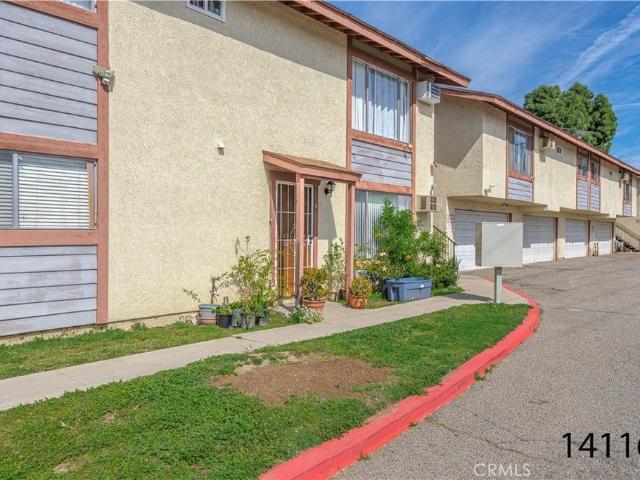 Apartment for sale in Midway City, California