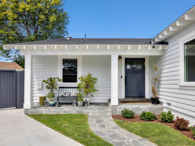 House for sale in Hawthorne