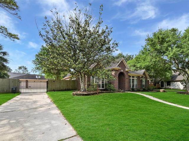 House for sale in Friendswood