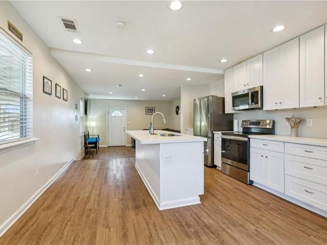 House for sale in Saint Claude Heights, Arabi