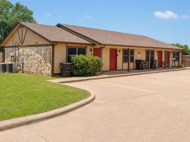 House for sale in Towne North Estates, Cleburne
