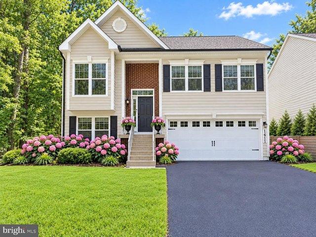 House for sale in Shady Side, Maryland