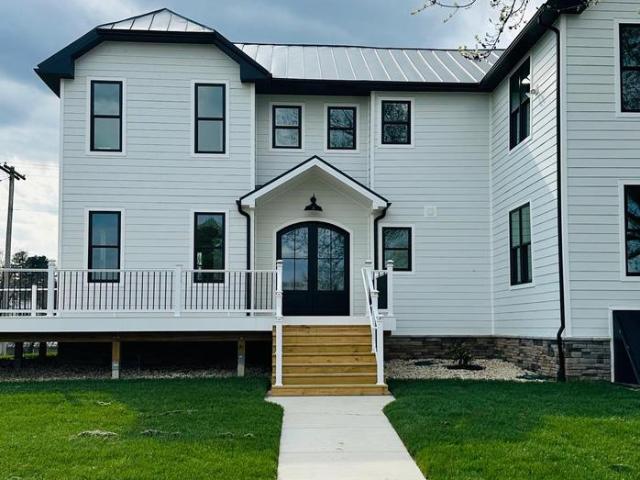 House for sale in Knoxville, Maryland