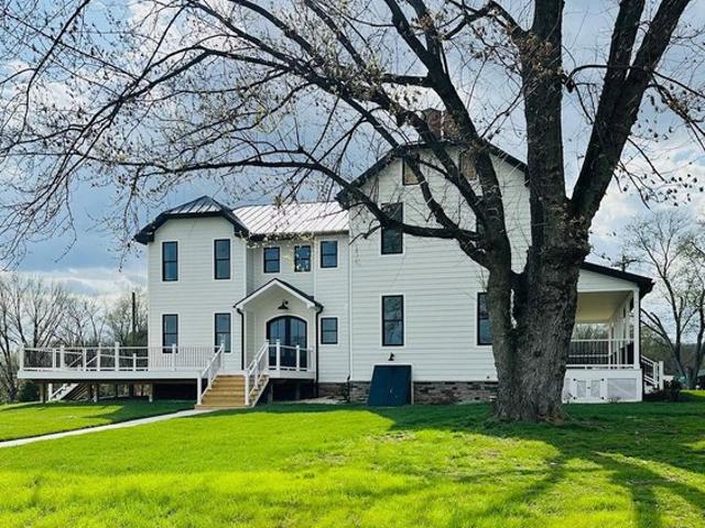 House for sale in Knoxville, Maryland