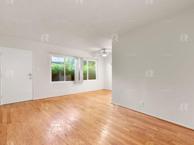 Apartment for rent in Canoga Park, California