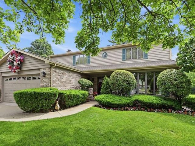 House for sale in Arlington Heights, Illinois