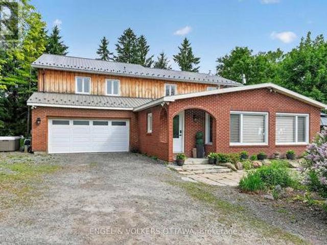 House for sale in North Stormont, Ontario