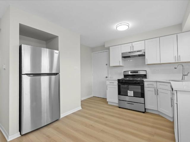 Condo for rent in Riverdale