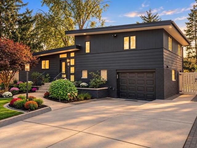 House for sale in Munster, Lake County