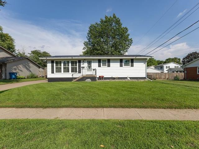House for sale in Camanche, Iowa