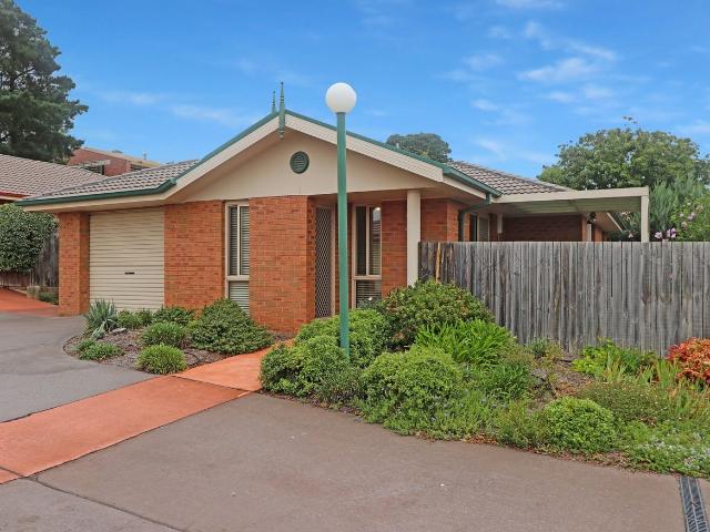 House for rent in Brisbane Grove, New South Wales