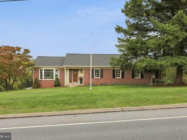 House for sale in North Londonderry Township, Lebanon County
