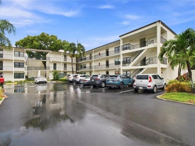Condo for sale in Largo, Florida