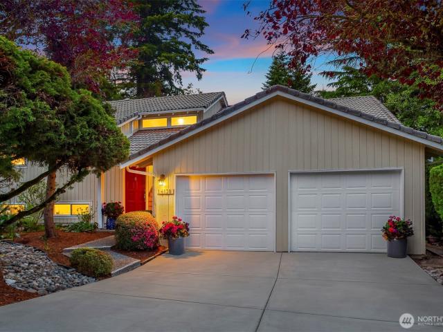 House for sale in Hilltop, Bellevue