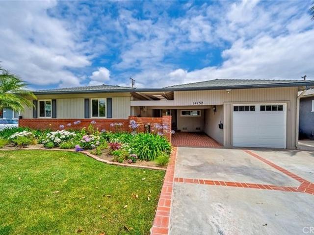 House for sale in Tustin, California