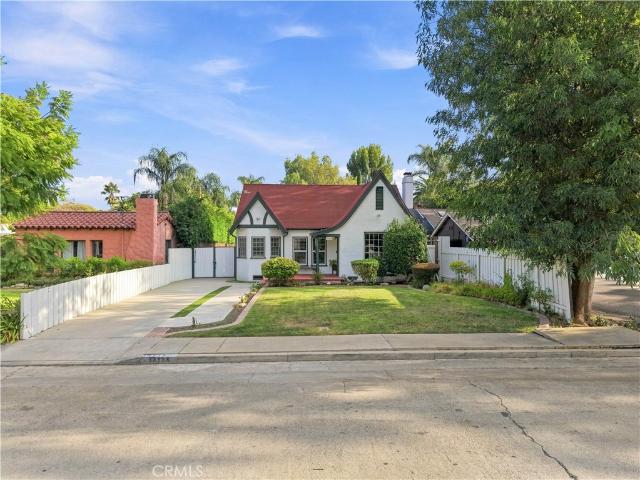 House for sale in Van Nuys Neighborhood Council District, Canoga Park