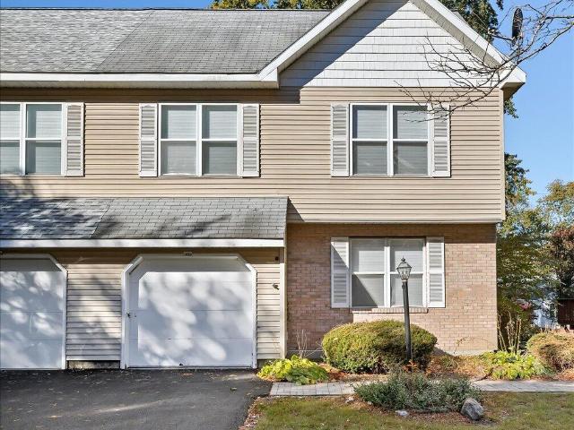Townhouse for sale in Town of Niskayuna, Schenectady County