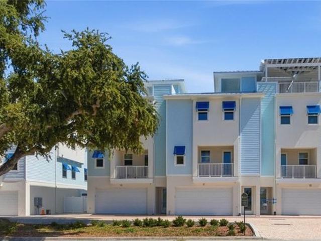 Townhouse for sale in Dunedin, Florida