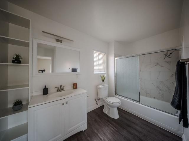 Apartment for rent in French Court, Santa Ana