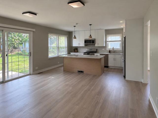 House for sale in Maplebrook, Naperville