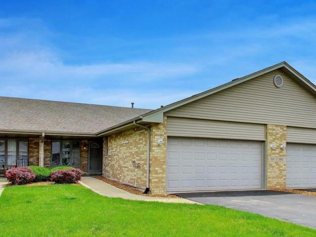 Condo for sale in Crestwood, Illinois