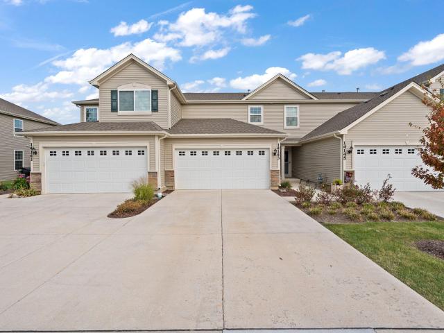 Townhouse for sale in Cedar Lake, Lake County