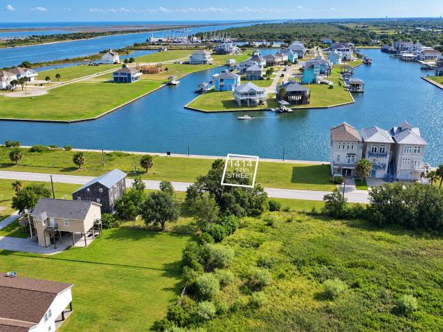 Land for sale in Laguna Harbor, Port Bolivar