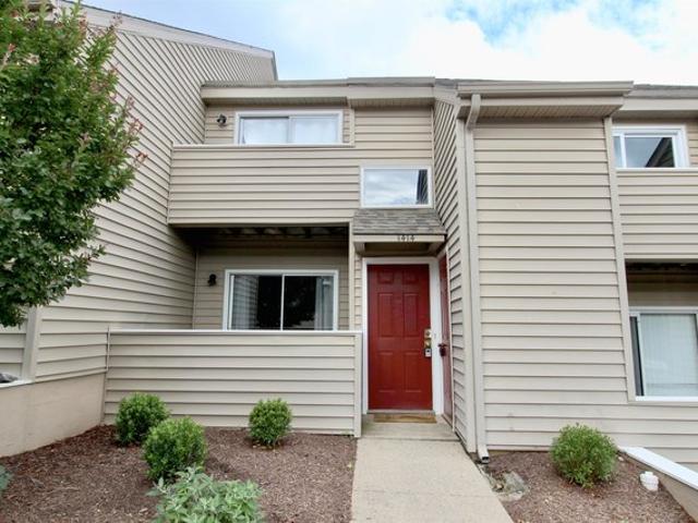 Townhouse for sale in Virginia