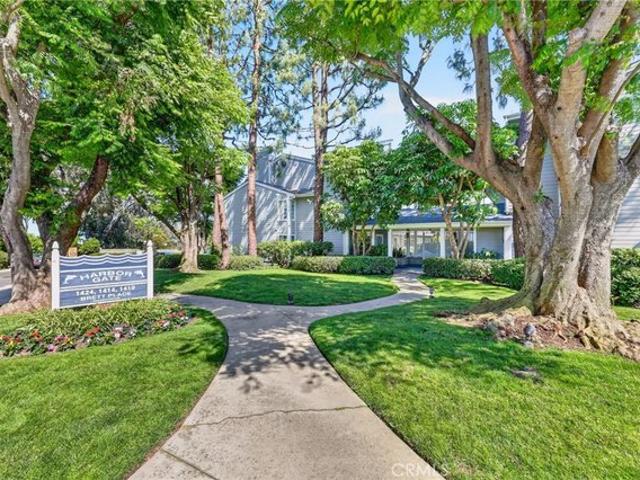 Condo for sale in Canoga Park, California