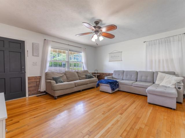 House for sale in Weaver House for sale in Weaver
