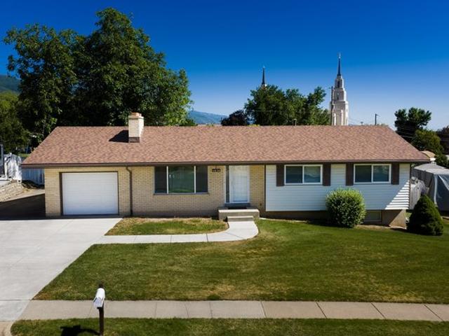 House for sale in Layton, Utah