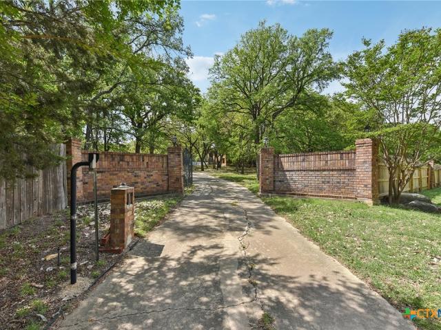 House for sale in Briggs, Texas