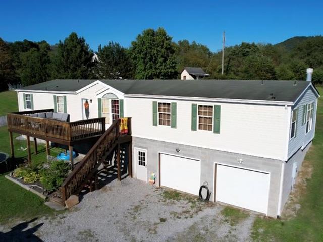 House for sale in Elkins, West Virginia
