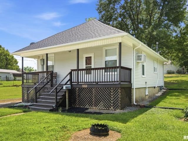 House for sale in Johnston City, Illinois