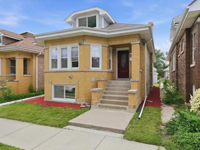 House for sale in Cicero, Illinois