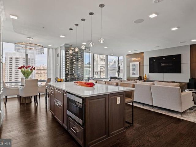 Condo for sale in Philadelphia, Pennsylvania