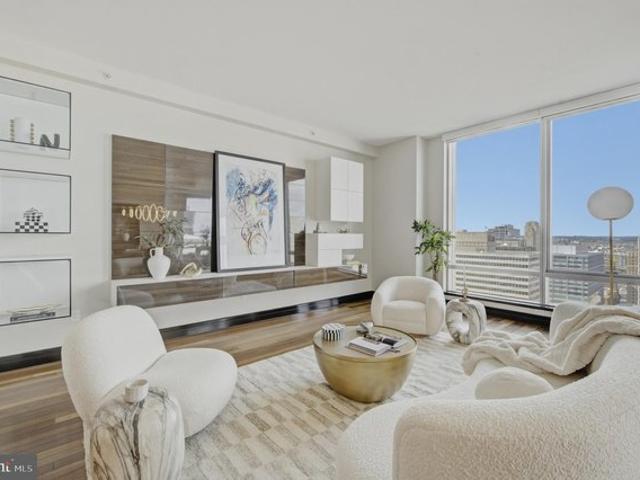 Condo for sale in Philadelphia, Pennsylvania