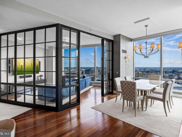 Condo for sale in Philadelphia, Pennsylvania