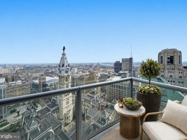 Condo for sale in Philadelphia, Pennsylvania