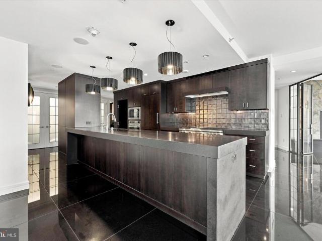 Condo for sale in Philadelphia, Pennsylvania