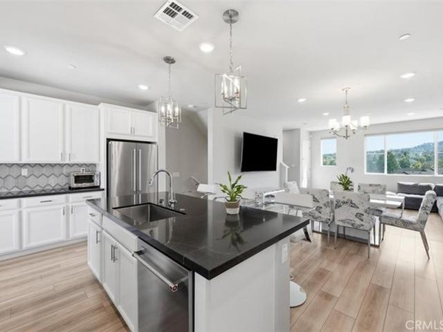 Townhouse for sale in Canoga Park, California