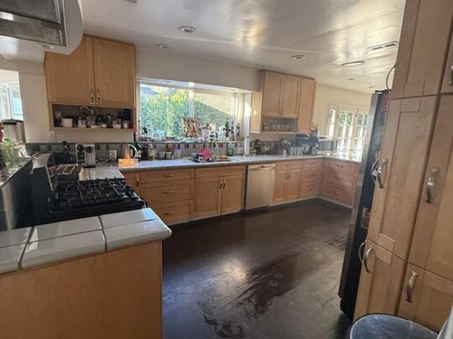 Property for rent in Sherman Oaks Neighborhood Council District, Canoga Park