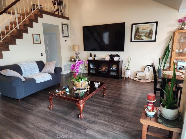 Townhouse for sale in Sylmar