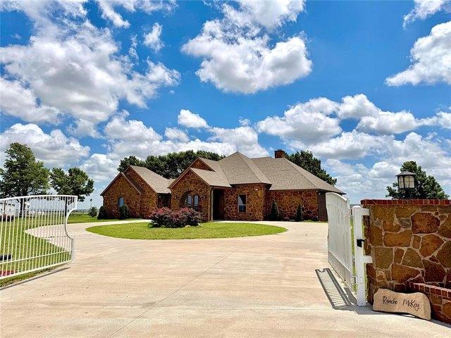 House for sale in Pocasset, Oklahoma