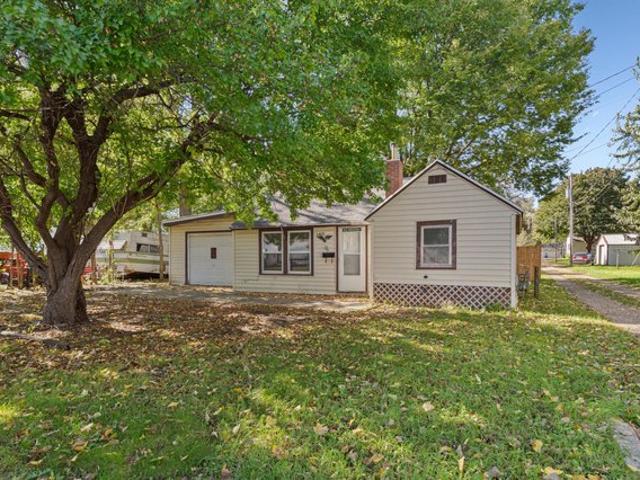 House for sale in Fairmont, Martin County