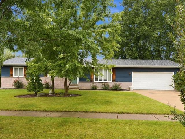 House for sale in Mchenry, Illinois